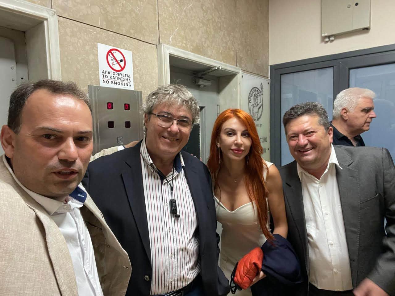 Θεοδόσης Μάλαμας με τον Στάθη Καρυδάκη και στελέχη του ΠΑΣΟΚ